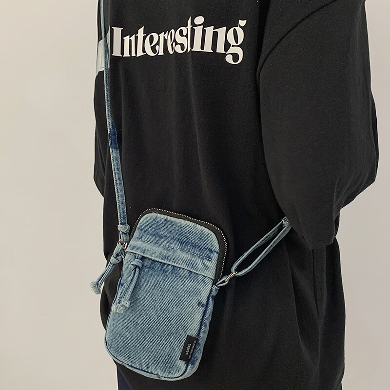 布兰奴（BULANNU）复古牛仔布轻便手机包新年七夕单肩斜挎小包男女运动休闲学生包包 浅蓝色