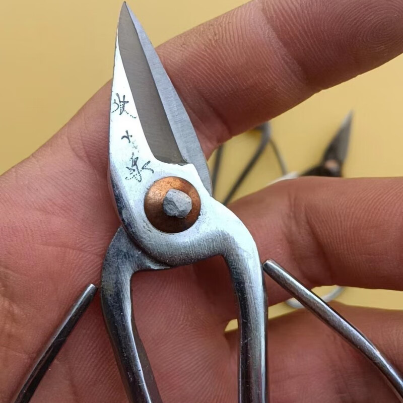 张小泉老式剪刀 纯手工锻打指甲剪刀修甲剪子贴锋钢老物件80年代工艺