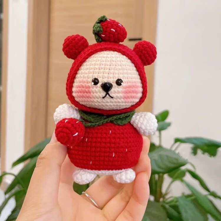 diy手工材料包毛线钩针编织小熊可爱玩偶钥匙扣挂件送朋友非成品 草莓