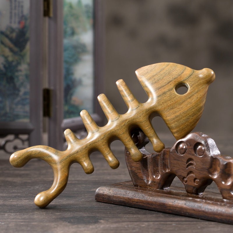 檀木头部梳刮痧梳 大宽齿个性鱼形梳子 送妈妈礼 绿檀木 鱼骨梳(布袋)