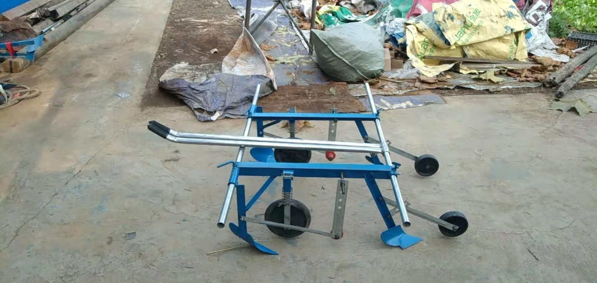 刘不丁手拉式铺地膜机地膜覆盖机扣膜器盖地膜机铺膜器覆膜机压膜机