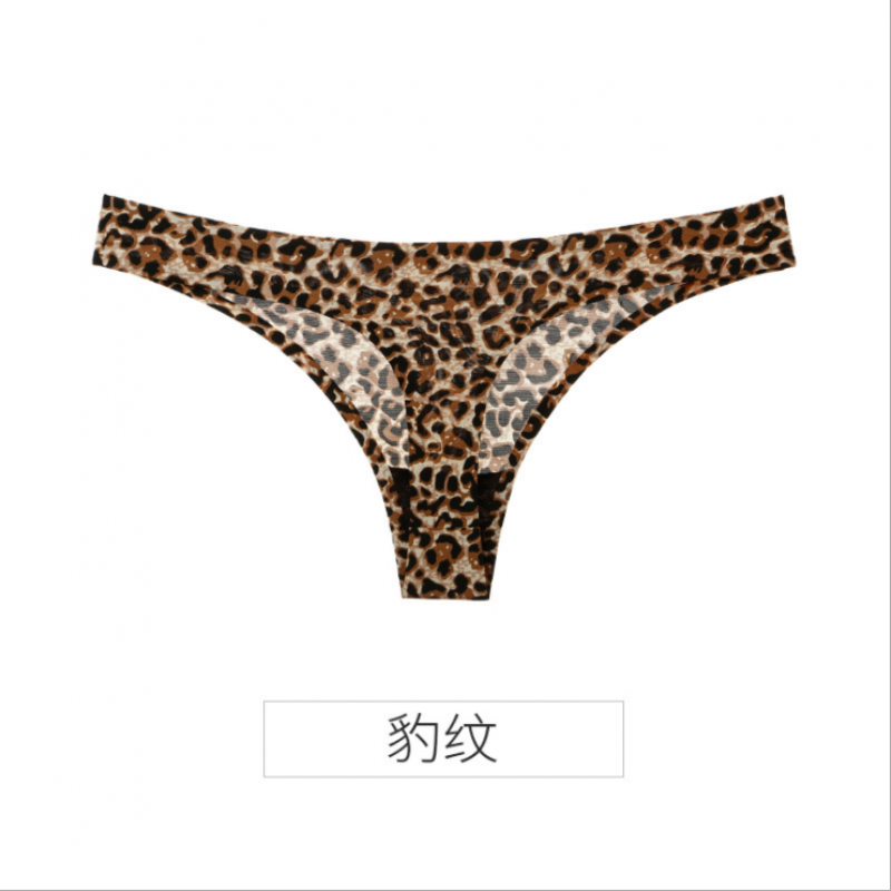 诱惑透明冰丝无痕一片式低腰性感内裤大码丁字裤女200斤胖mm豹纹比