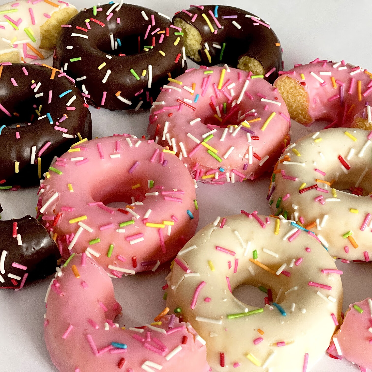 塞上烟雨甜甜圈巧克力蛋糕烘焙店蛋糕房超市早餐店蛋糕零食 混合口味8