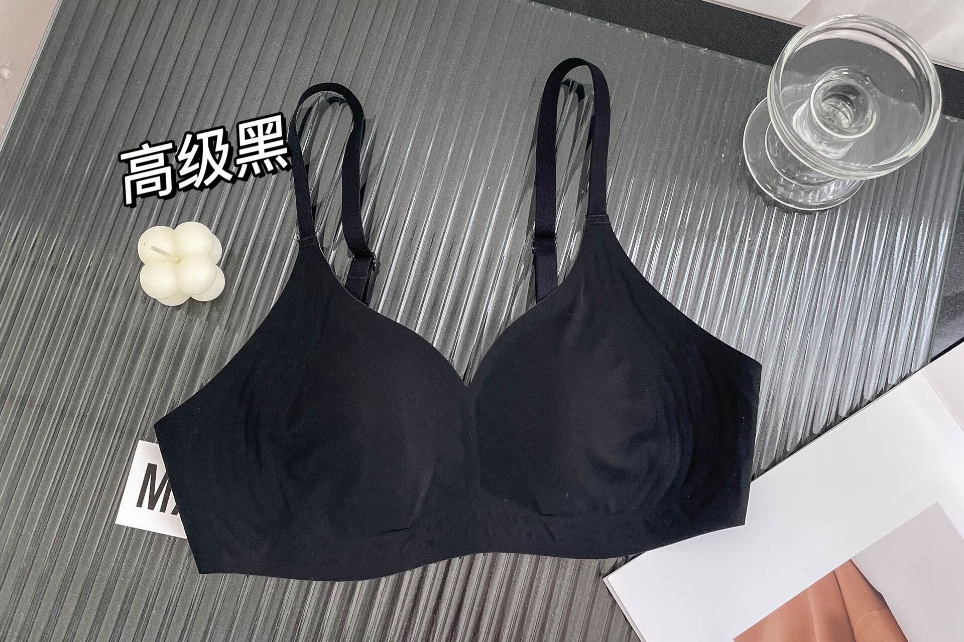 悦西尼新款速干冰丝轻薄兔耳朵软支撑果冻条无痕内衣冰皮水晶杯文胸