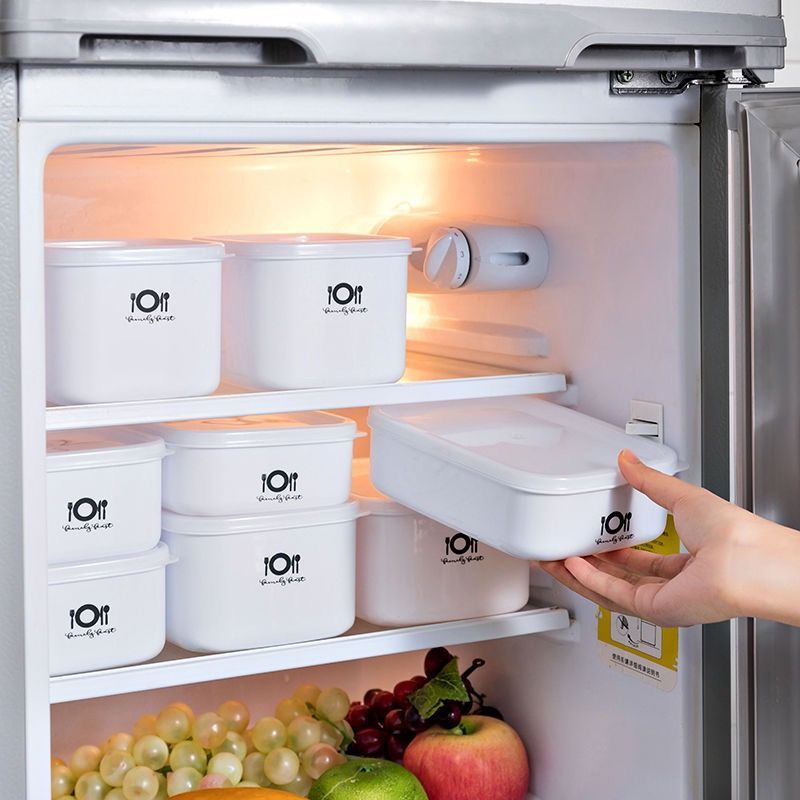 食品级保鲜盒塑料家用带盖饭盒微波炉冰箱密封盒便当盒冰箱收纳盒 正方形700ML