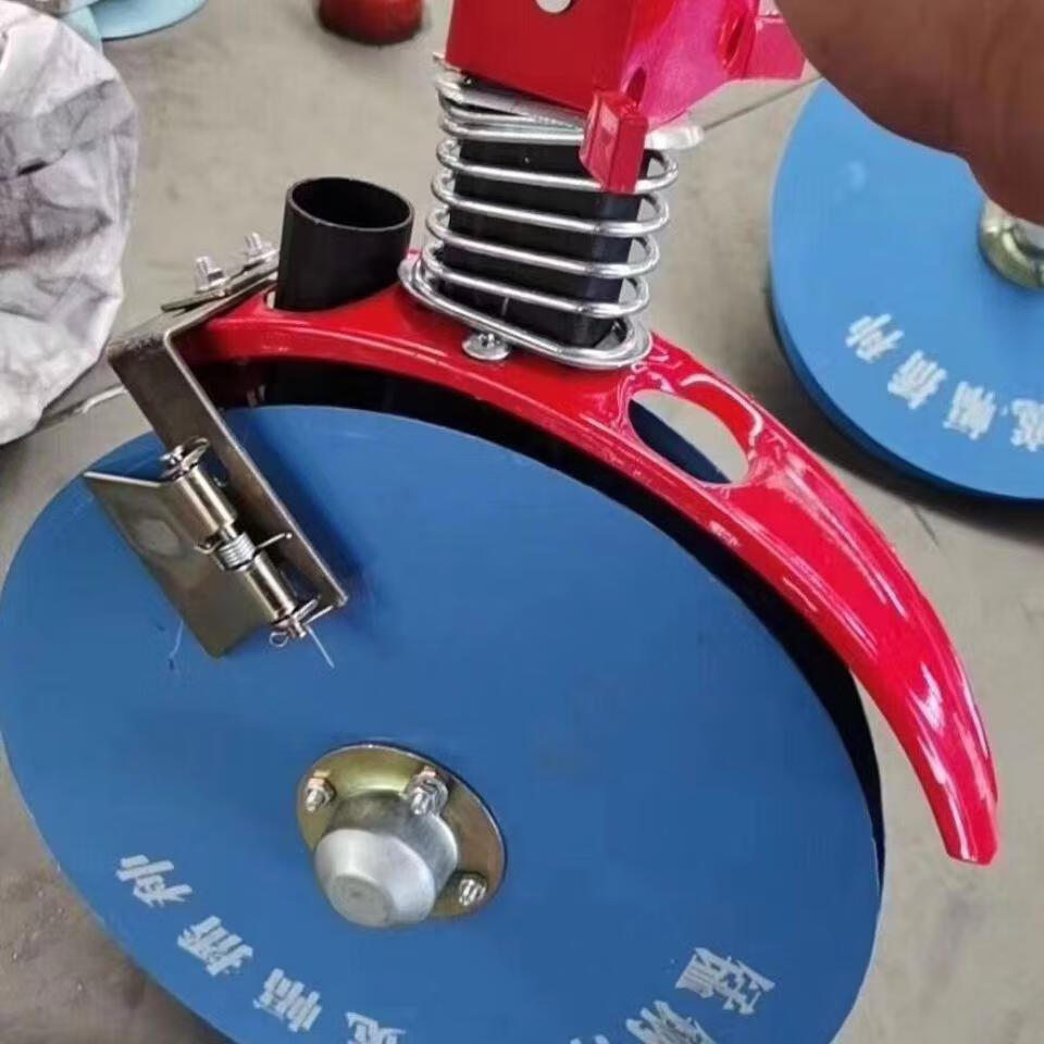 小麦播种机圆盘开沟器总成直径34厘米65锰钢播种机开沟器总成 340盘6*