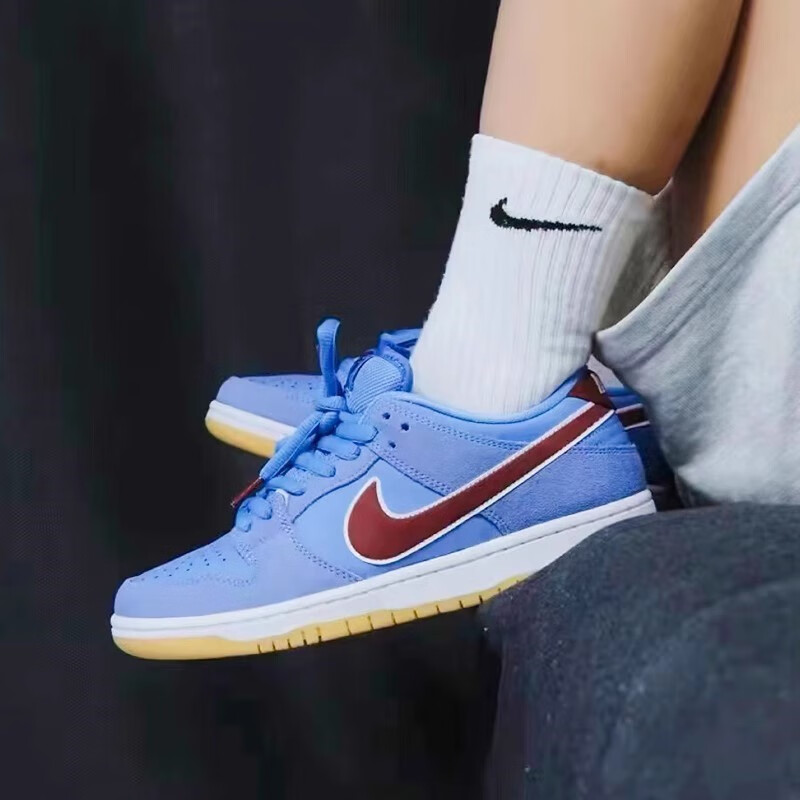 nike  dunk sb low蓝色 泡泡糖 费城人 男女复古滑板鞋 dq4040-400