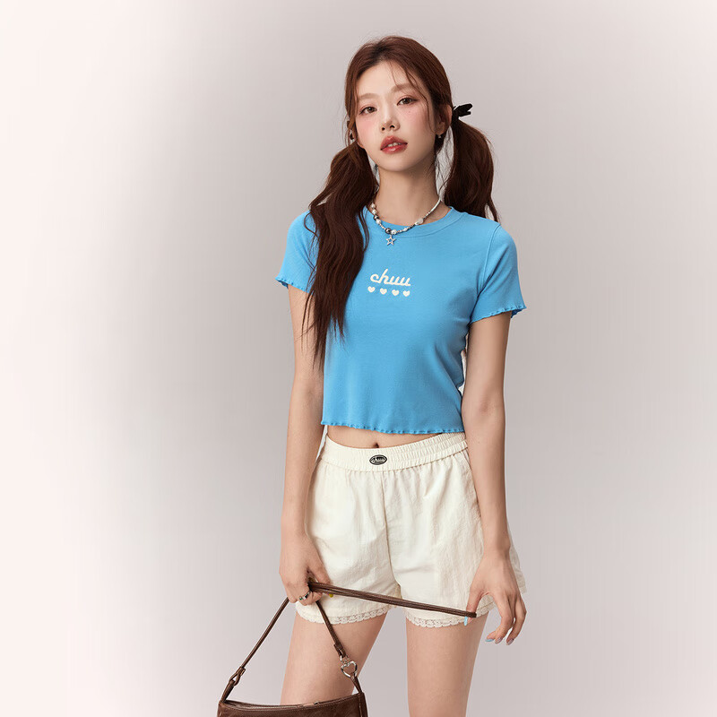CHUU字母爱心刺绣T恤女2026夏季新品设计感别致木耳边短袖上衣 蓝色 均码