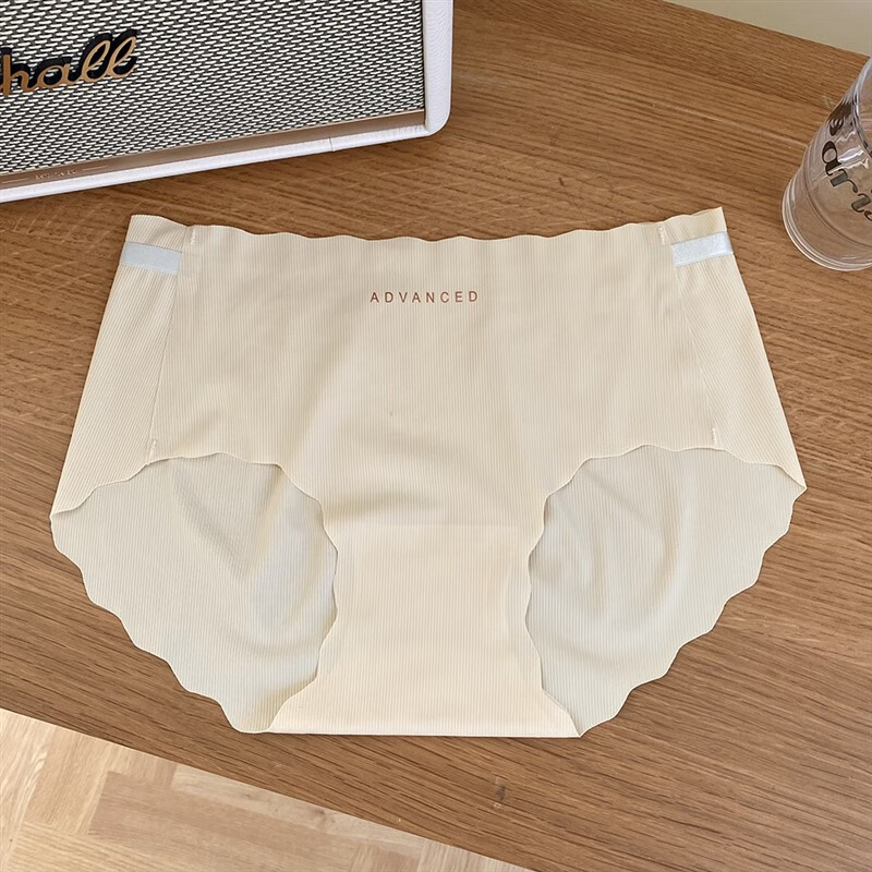 *无痕日系少女内裤女冰丝一片式3d蜜桃臀 樱草黄本店满50噢利润较低 m