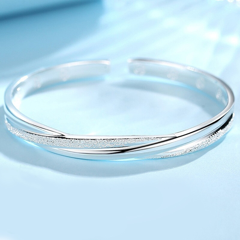 银千惠s999足银手镯女时尚莫比乌斯银镯子简约手饰520情人节礼物送