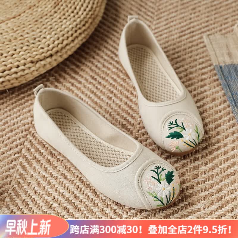 娟的绢 春季民族风绣花鞋中国风平底牛筋底圆头汉服鞋古风老北京布鞋女 米色 37怎么看?