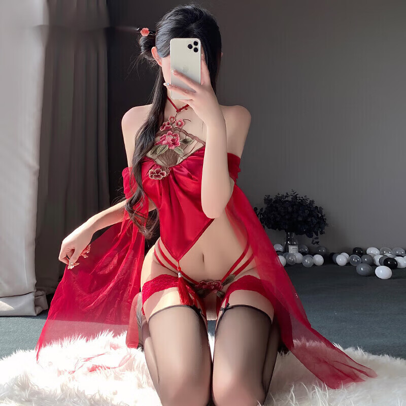 情趣内衣女诱惑国潮汉服角色扮演古风性感牡丹刺绣肚兜套装