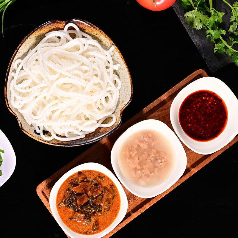 彩云根云南正宗米线真空速食保鲜湿米线伴手礼盒装 汤米线4盒