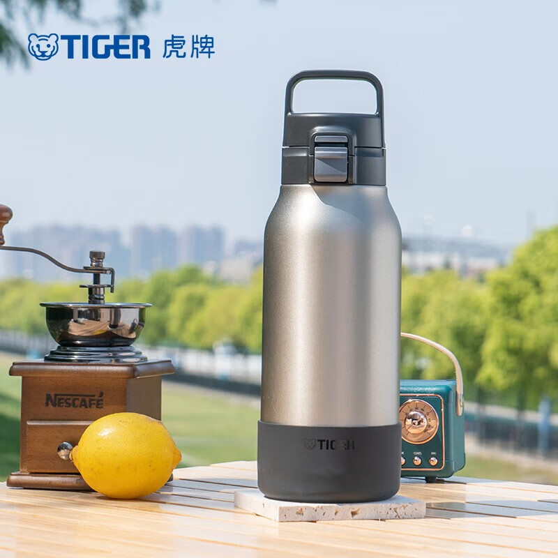 虎牌(tiger)保温杯304不锈钢真空大容量户外运动弹盖手提式直饮保冷