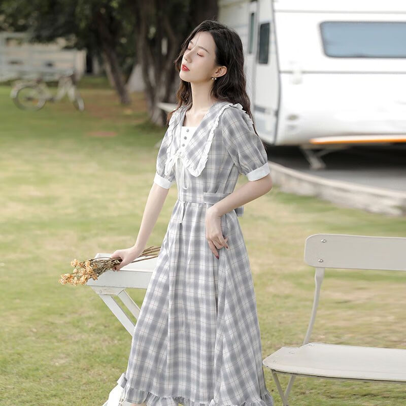 三彩名莎格子连衣裙女2024夏季新款收腰淑女裙娃娃领初恋裙法式复古长
