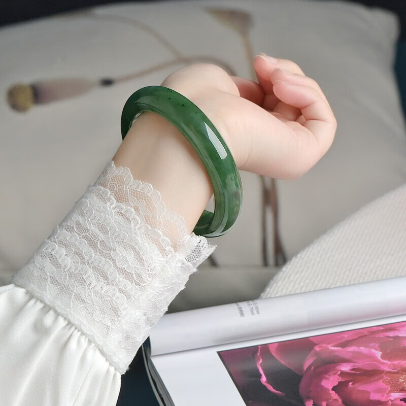 2026年碧玉手镯怎么选不踩雷？实测这6款，性价比高到想偷笑