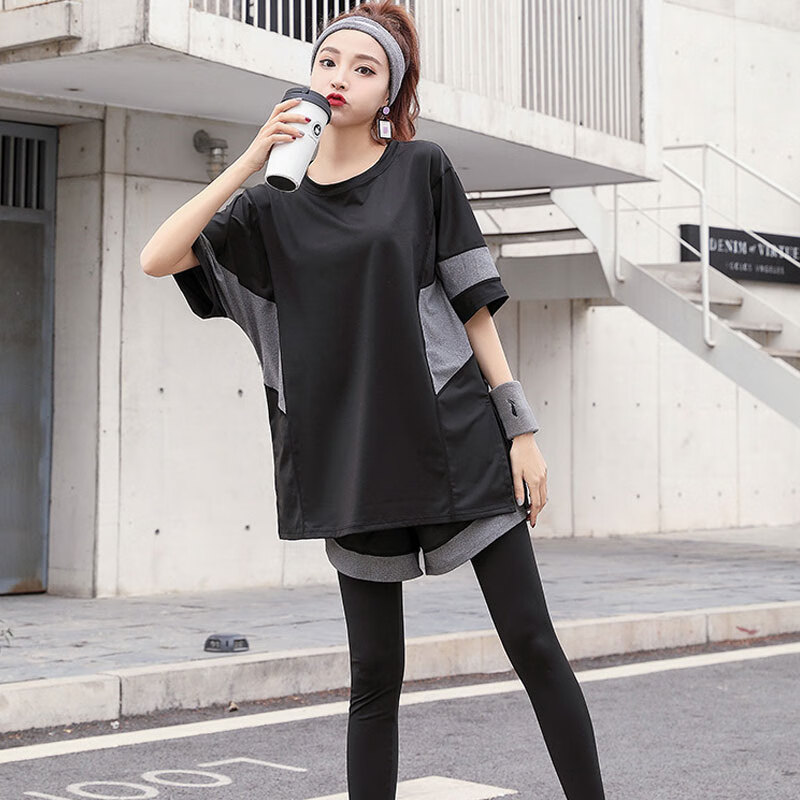 Yosoci女士瑜伽服套裝顯瘦遮肚健身服寬松加大碼短褲運(yùn)動跑步200斤速干 灰色三件套 M 85-105斤