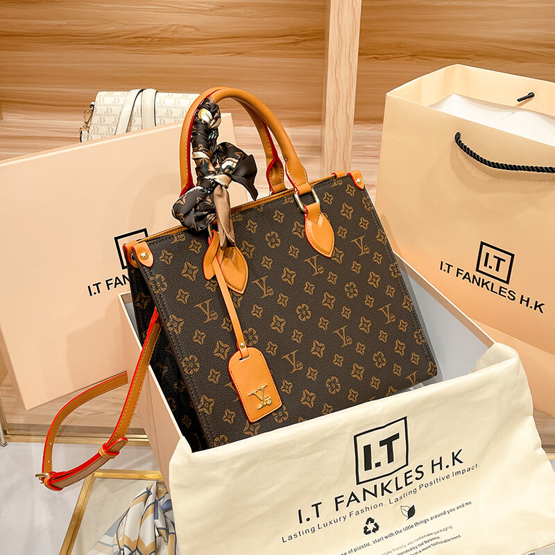 lvboying香港老花托特包女2024新款真皮大容量通勤大包单肩中年妈妈包