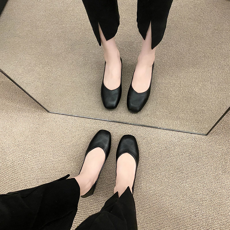 圣曼芬三公分跟高女皮鞋脚胖宽高跟鞋低跟粗跟方头软皮职业装面试浅口