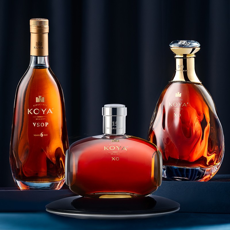 张裕可雅白兰地 全家福套装 三支礼盒装 洋酒酒庄酒送礼聚会宴会酒 2050mL 3瓶 组合装共三支 700ml*1 700ml*1 650ml*1