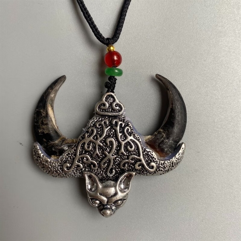 男款牛头猪牙 蝙蝠款吊坠