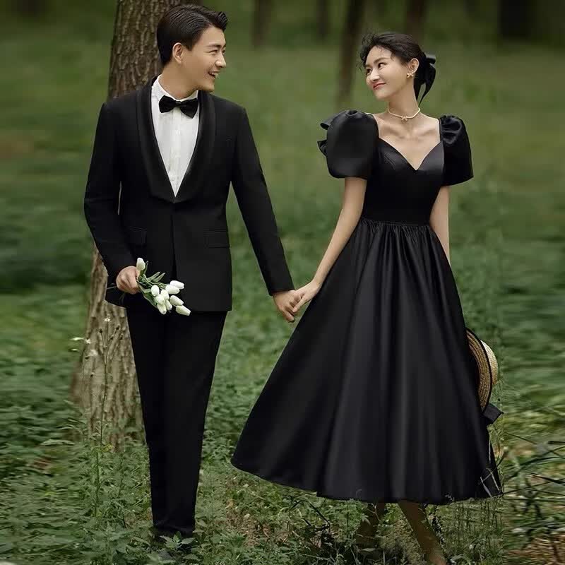 订婚礼服情侣装冬款法式复古黑色赫本风小情侣拍照缎面婚纱服装户外勤