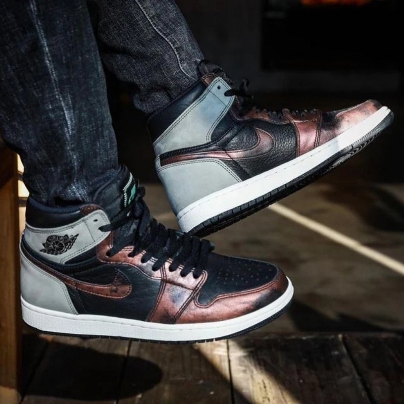 耐克(nike) jordan 1 aj1 乔1男子篮球鞋 555088 古铜变色龙555088
