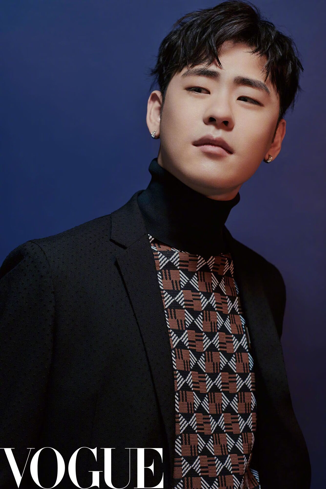 【张云雷海报2张 明信片2张】vogue服饰与美容杂志2019年3月/期内页