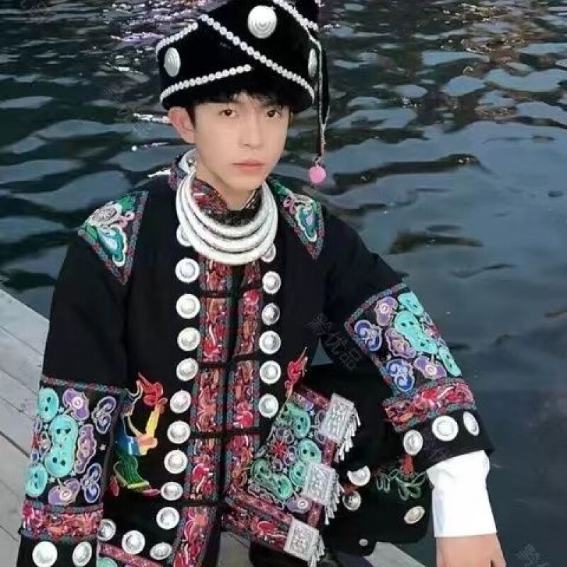 fengedun贵州苗族服装男少数民族侗族壮族一整套旅拍摄影舞台表演民族