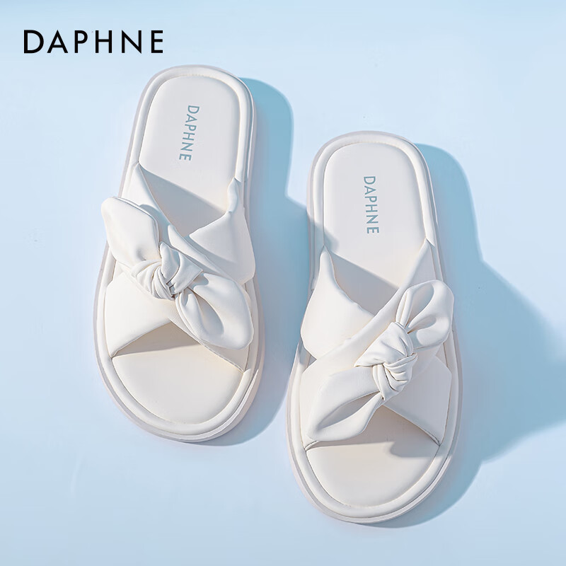 达芙妮平底拖鞋女2025夏季新款外穿一字拖凉鞋透气小香风沙滩凉拖鞋LP 蝴蝶结&米白 【柔软踩屎感】 36