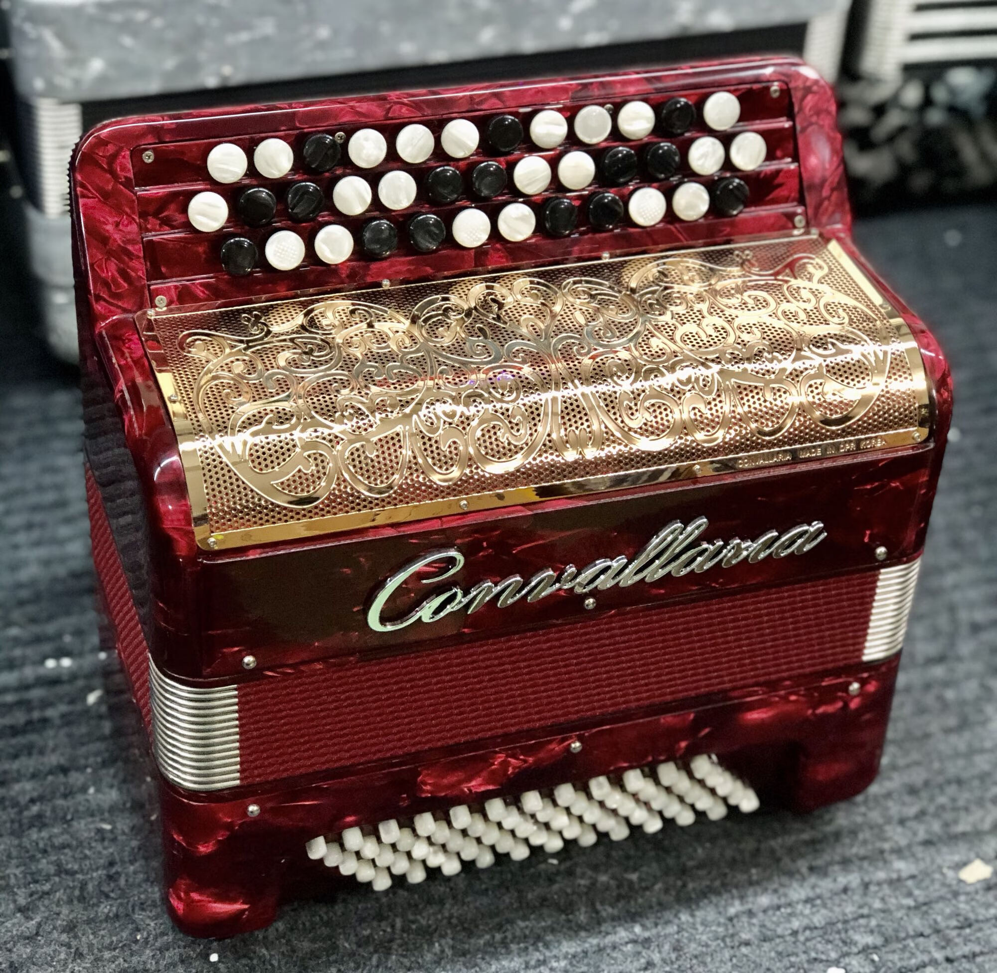 创京懿选意大利铃兰牌60贝斯巴扬手风琴定制款 风琴定制款