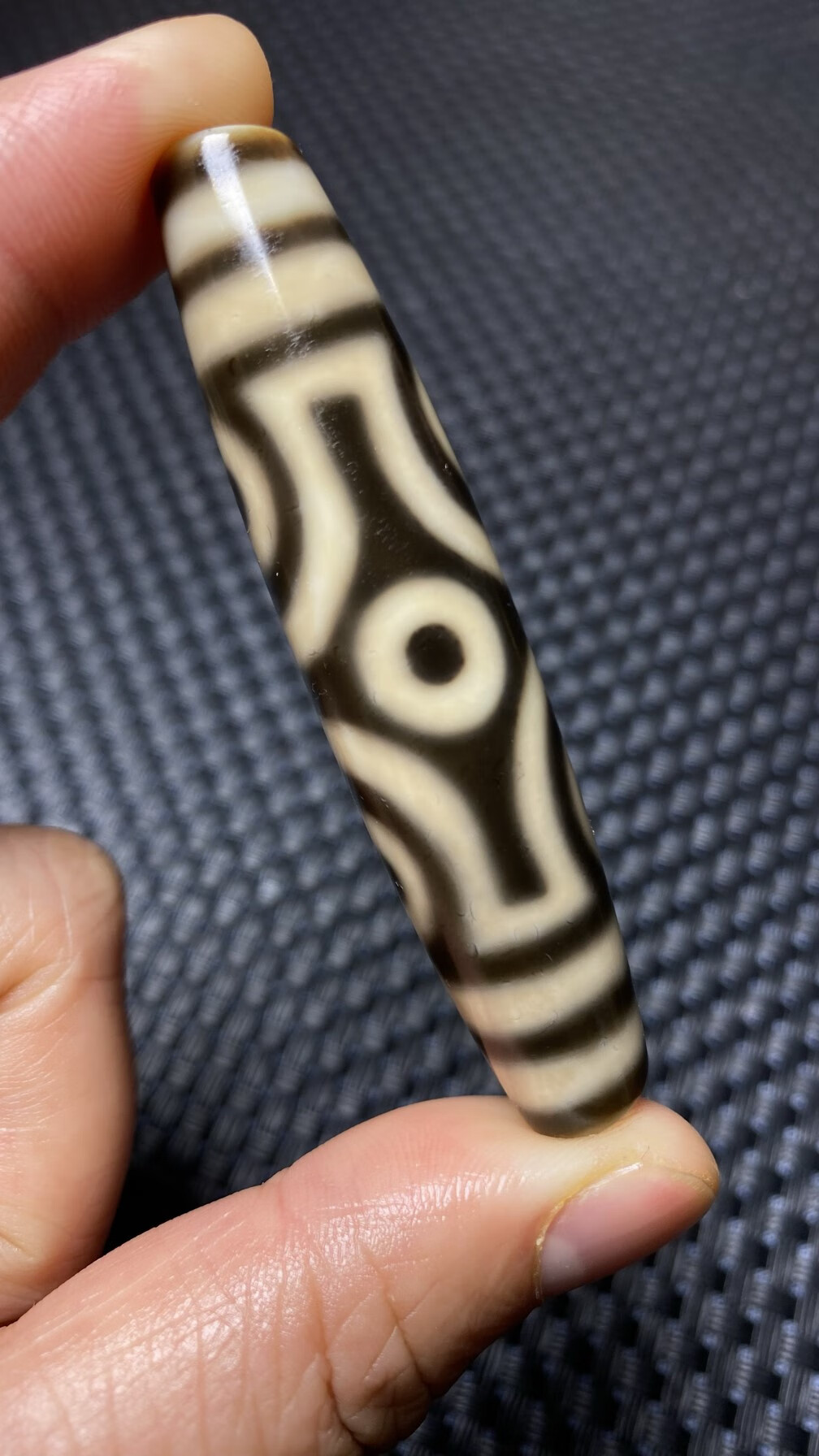 金沙江藏传十字六眼天珠 珠型饱满质地细腻包浆油润 原矿玛瑙台湾至纯