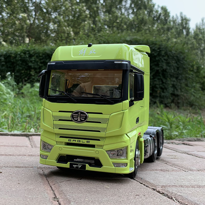 雨萱汽文1:24车模解放j7牵引头工程运输卡车合金仿真汽车模型 拖头