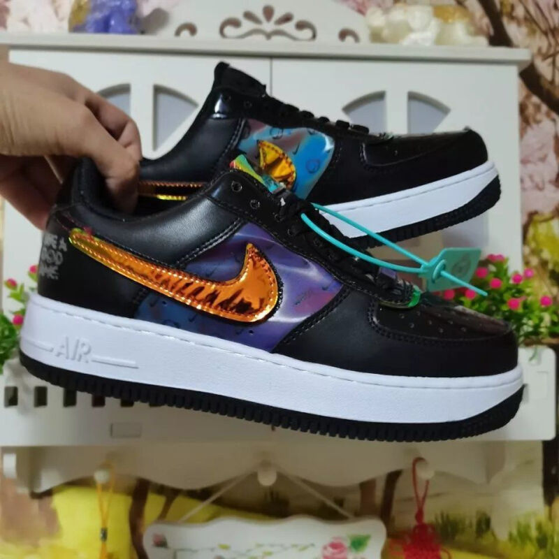 【】aj男女款af王源夜光空军一号电玩镭射开拓者炫彩镭射低板鞋 黑