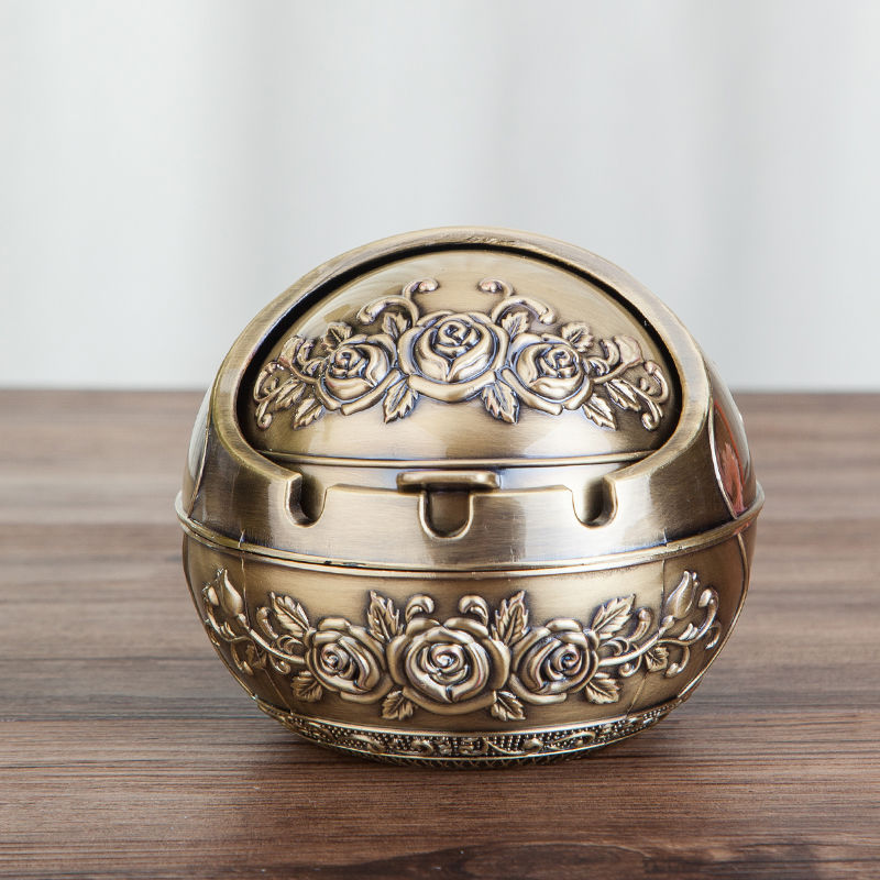 【精选直发】欧式烟灰缸复古创意金属球形带盖防风时尚个性家居办公