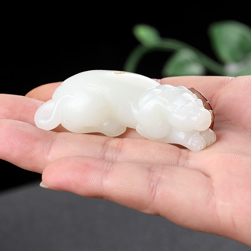 玉籽谣孤品大师工艺和田玉羊脂玉生肖狗玉吊坠男籽料玉石玉狗旺财玉坠