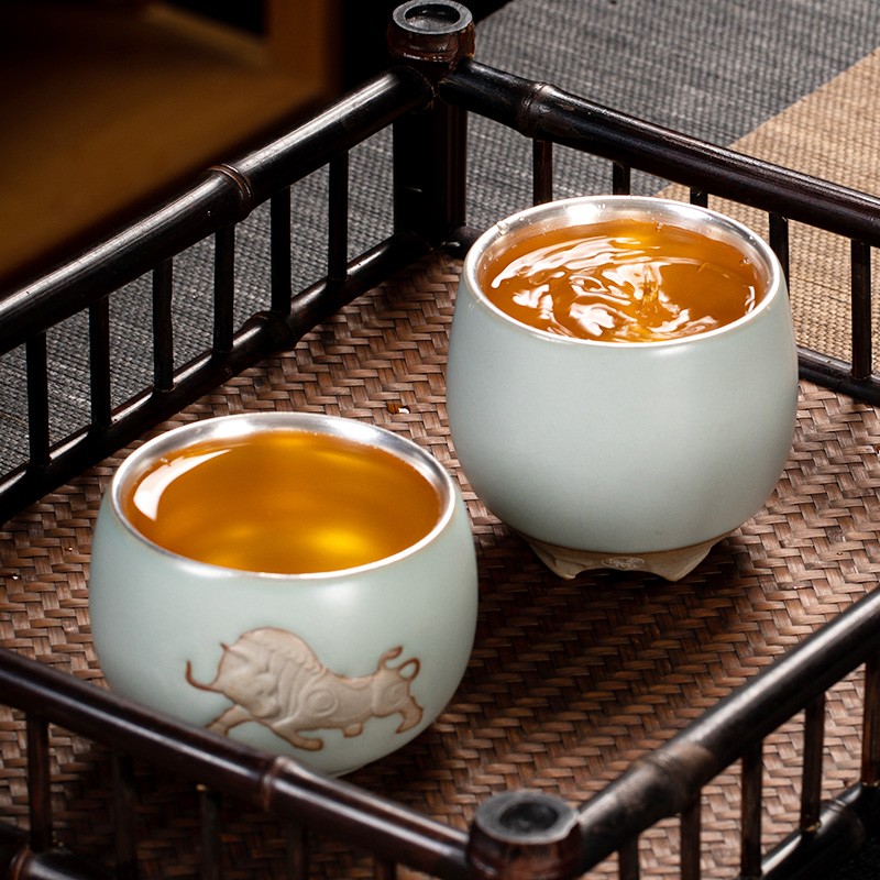 汝道 汝窑茶杯大号主人杯冰裂陶瓷功夫茶具单杯鎏银牛肖杯可养开片汝瓷品茗杯创艺复古牛杯子礼盒装 汝窑【牛转乾坤】单杯190ml