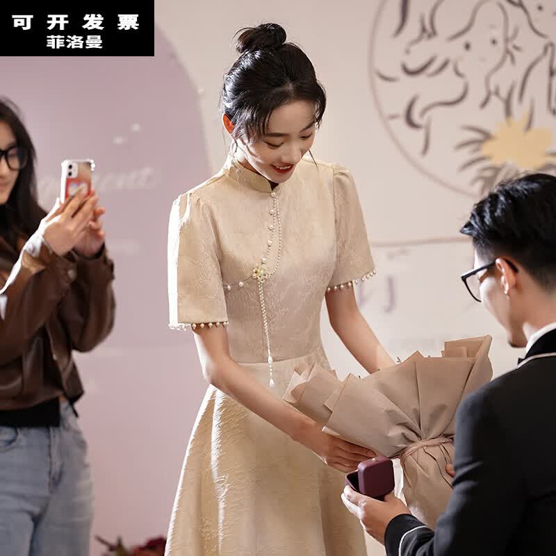 菲洛曼（FEILUOMAN）礼服女宴会晚礼服高档旗袍香槟色裙新中式小个子气质敬酒服新娘 QT220397香槟色 M使用感如何?