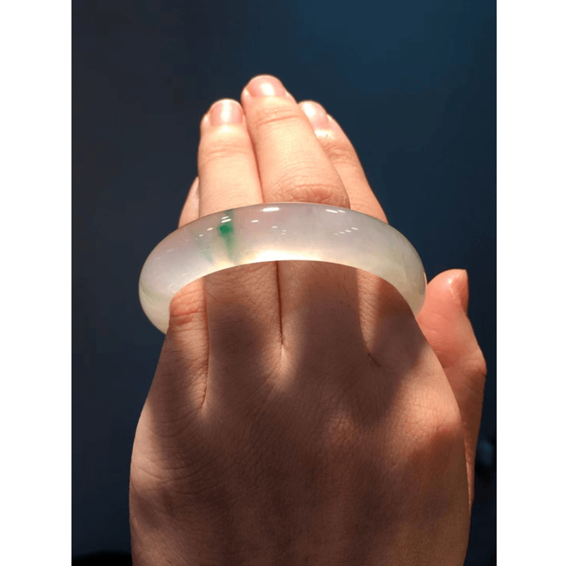 6/6.3冰玻璃种飘花贵妃 高端翡 货翡翠镯子