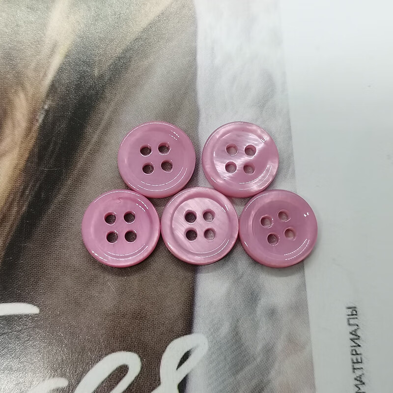 仿貝氣彩色扣子彩色天然貝殼紐扣烤漆上色貝母扣襯衫開衫針織衫西 粉色3 25mm