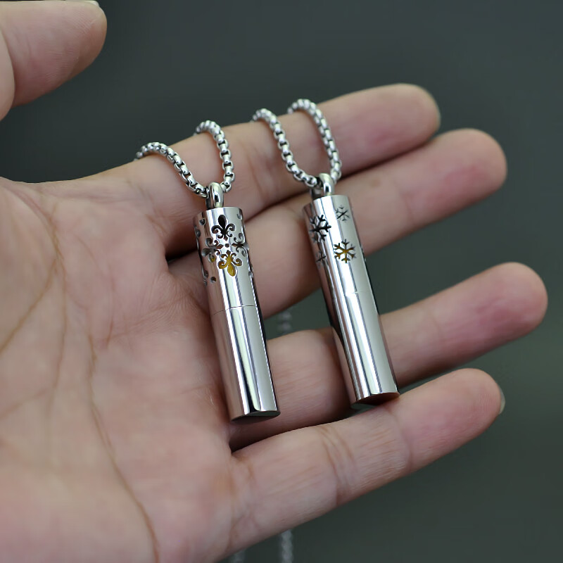 江南情 香水瓶项链男潮牌百搭嘻哈钛钢简约搭配衣服挂件饰品网红男士吊坠 B款坠高4.8*粗1厘米 链粗0.3厘米长55厘米