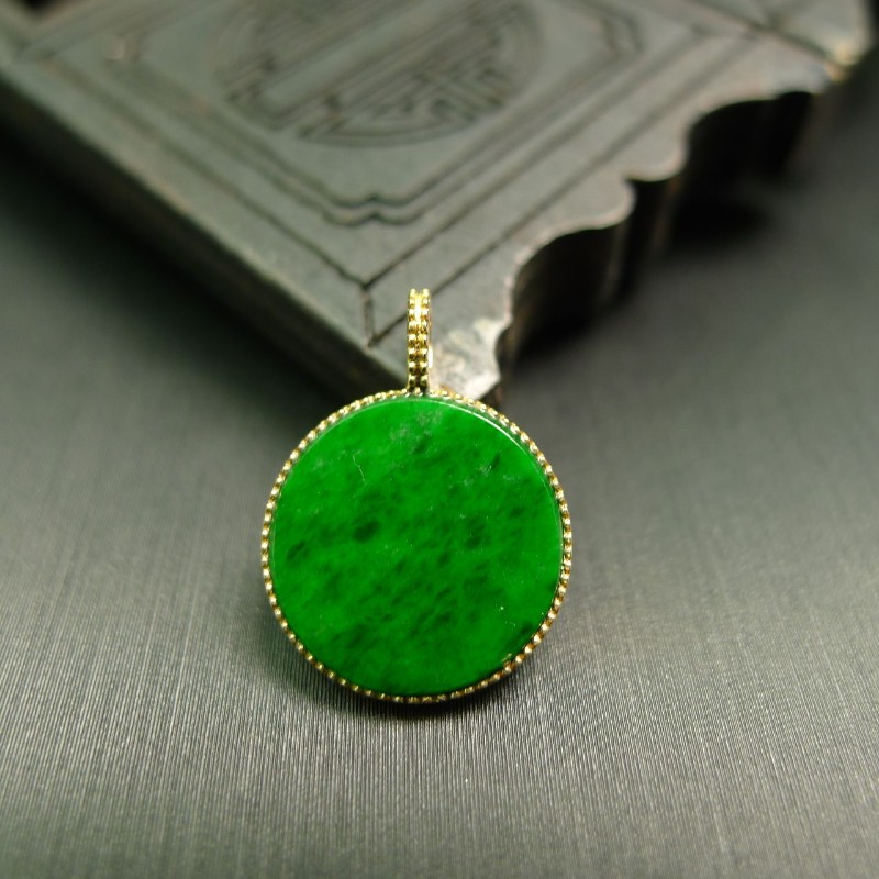 牧思 18k金镶嵌满绿翡翠 无事圆片吊坠 平安无事圆牌锁骨吊坠 附 图片