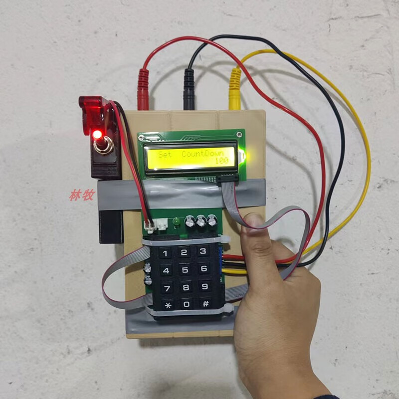 csgo周边c4模型道具c4炸模型弹时间密码可设还原游戏音效真人cs用