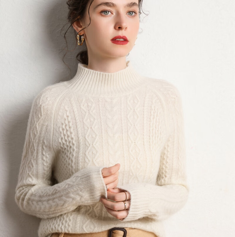 梦特娇秋冬新款半高领山羊绒女宽松加厚绞花编织羊绒打底毛衣女纯羊绒