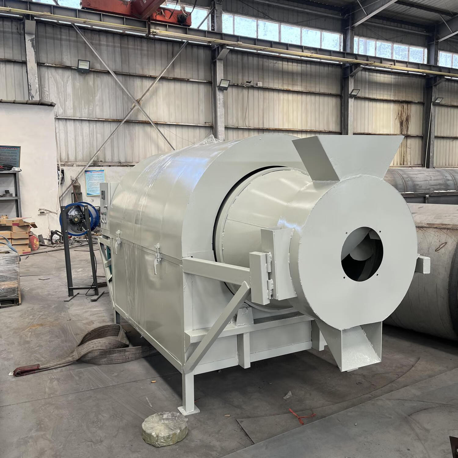 玉米秸秆烘干机滚筒酒糟饲料烘干机高粱烘干机花生烘干机多功能机