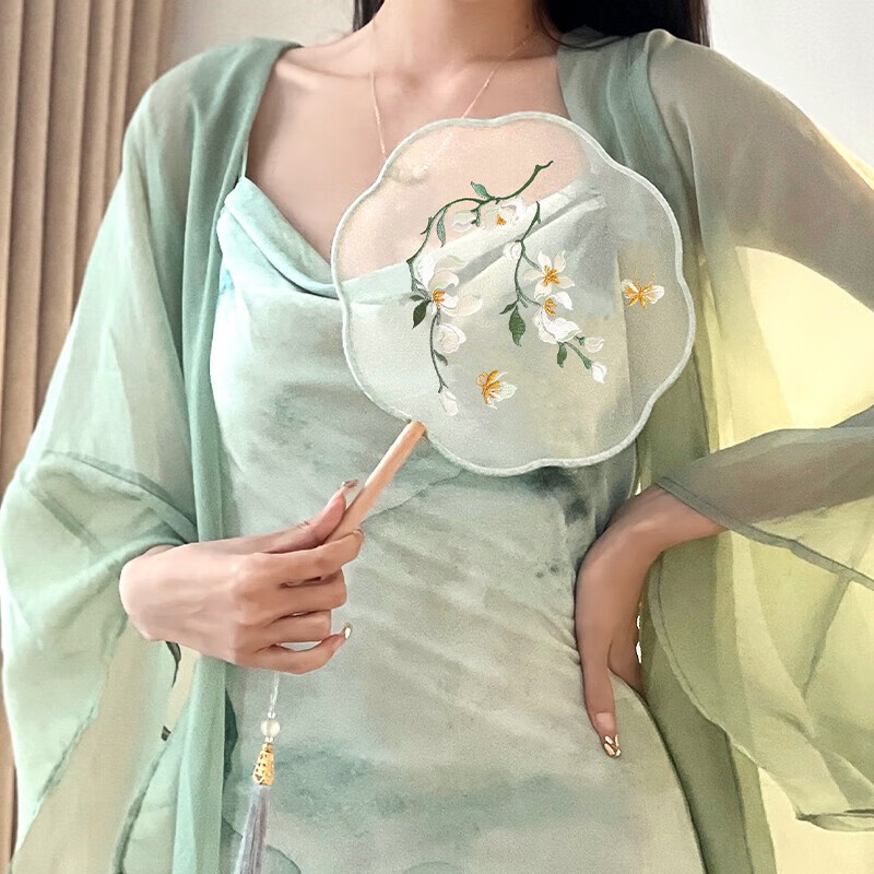 语礼刺绣团扇中国古风圆扇仙气汉服旗袍扇子古典宫扇栀子茉莉花舞蹈扇
