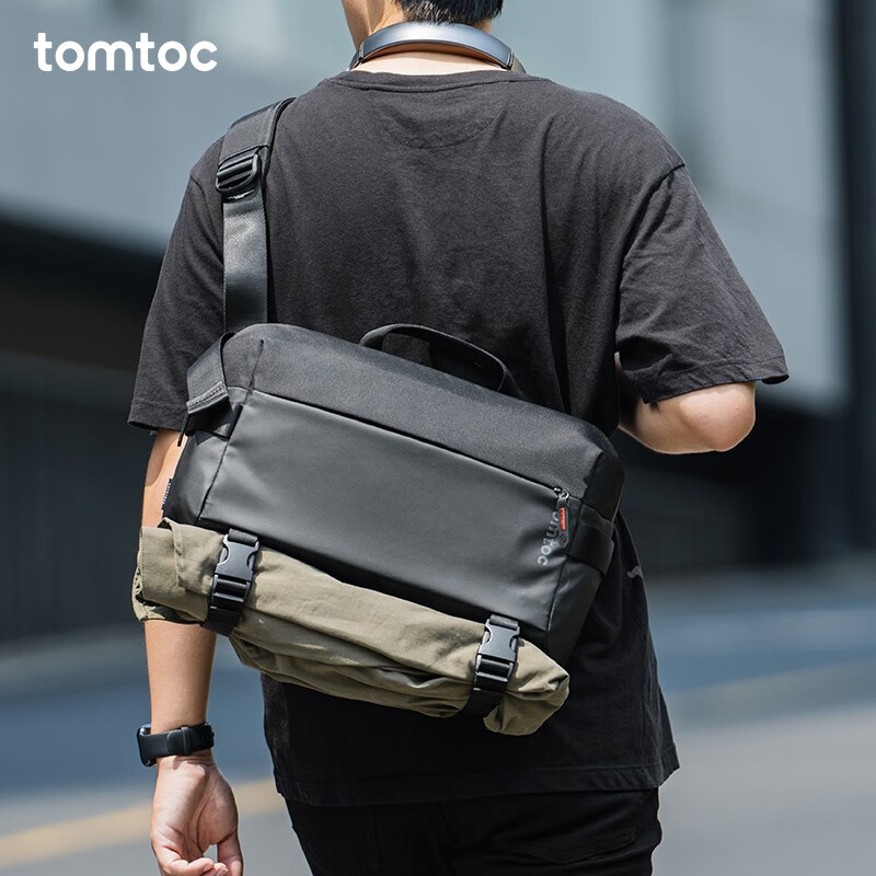 tomtoc斜挎包大容量休闲通勤男士包包单肩包弹道尼龙防泼水耐磨 曜石黑高性价比高么？