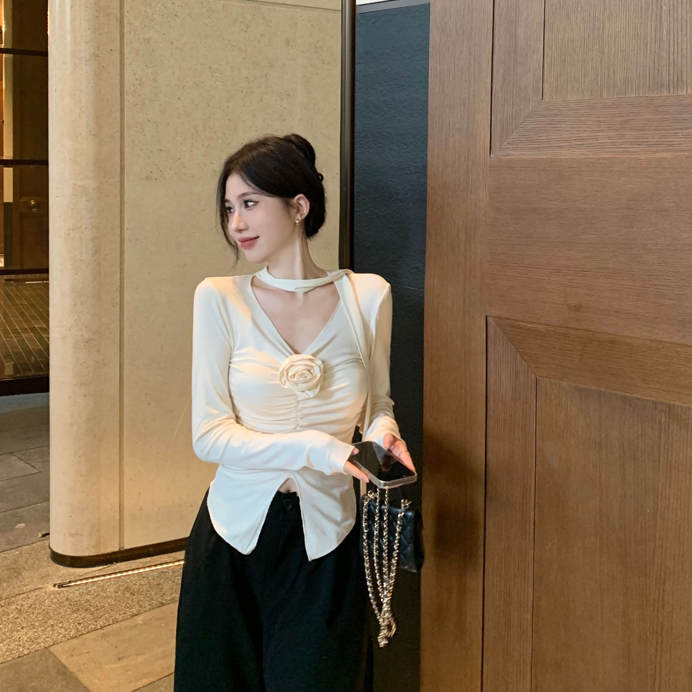 璟浩胸大的适合穿的衣服长袖上衣法式温柔风立体花朵t恤女 杏色 xs