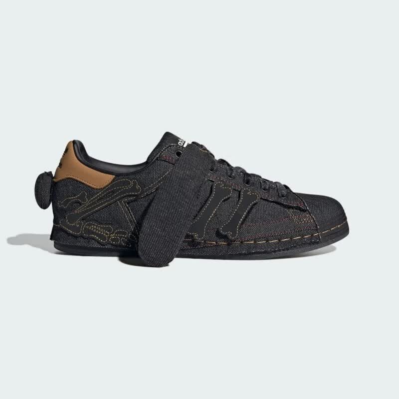 adidasyykids 三叶草SUPERSTAR 儿童款万圣节兔年贝壳头低帮板鞋 IG9632 42.5码使用感如何?