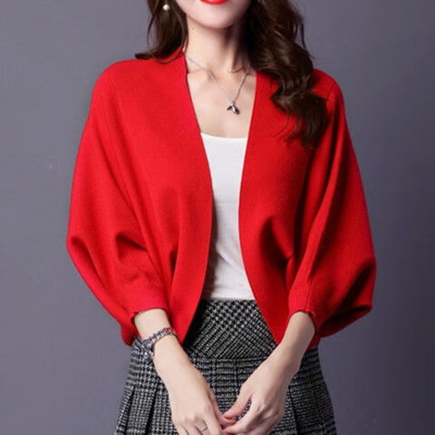 搭配群子的小外套秋天女款披肩披风针织衫开衫女装秋装2022新款时尚短